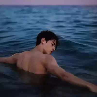 郝依霜